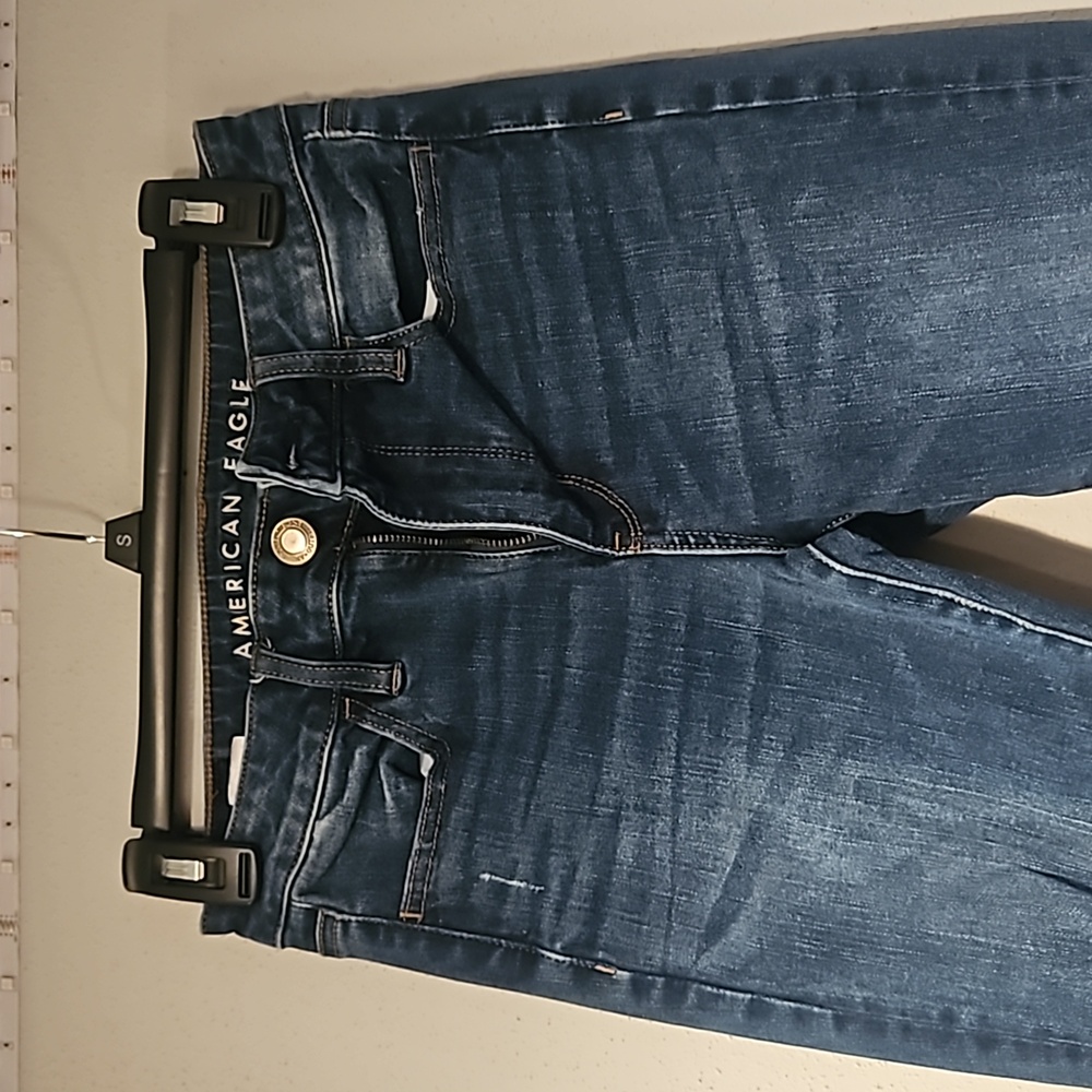 American Eagle, size 4 short, hi-rise jegging